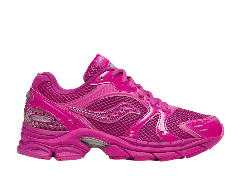 サッカニー プログリッド トライアンフ4 "ピンク"