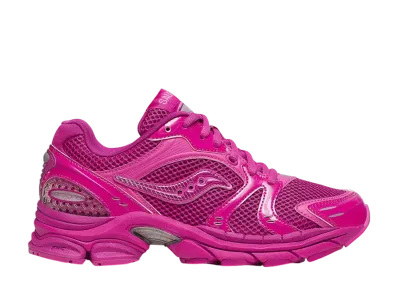 サッカニー プログリッド トライアンフ4 "ピンク"