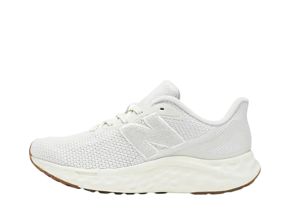 ニューバランス ウィメンズ フレッシュフォーム アリシ V4 "ベージュ"