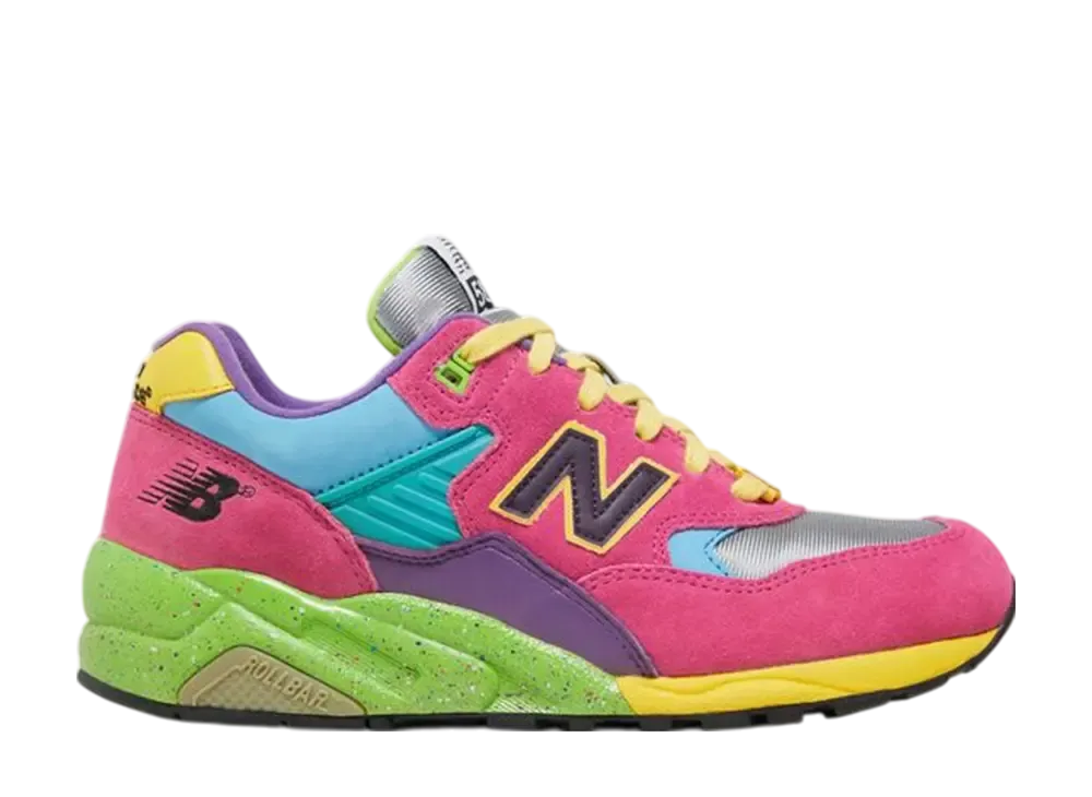 ヘクティク × ステューシー × アンディフィーテッド × ニューバランス 580 "フクシア"