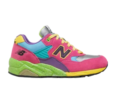 Stussy × HECTIC × UNDEFEATED × New Balance 580 "Fuchsia"