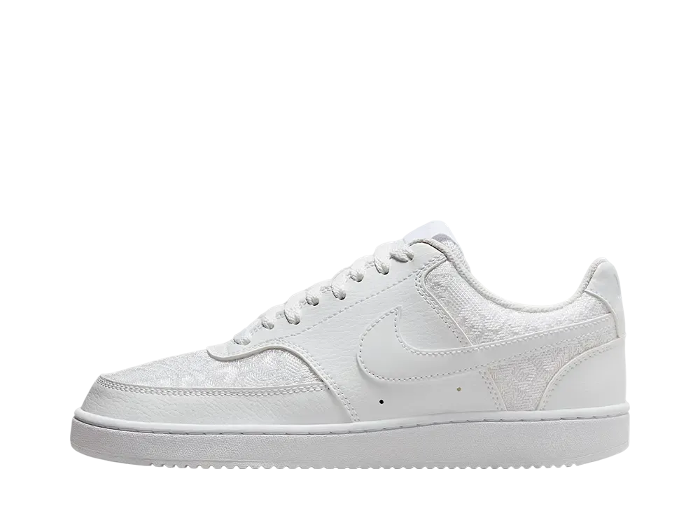 ナイキ ウィメンズ コートビジョン ロー "トリプルホワイト"