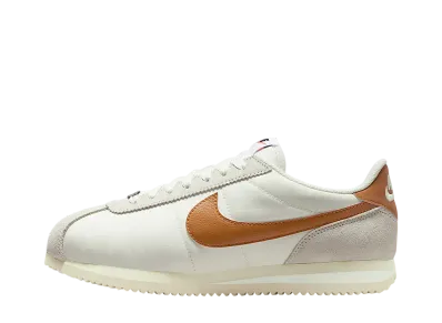 ナイキ ウィメンズ コルテッツ "セイル/アラバスター/ブラック/モナーク"