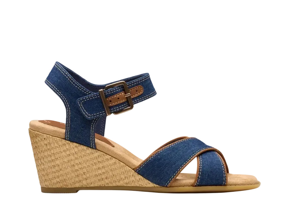 Clarks Women's Emmalae Iris "Dark Denim"