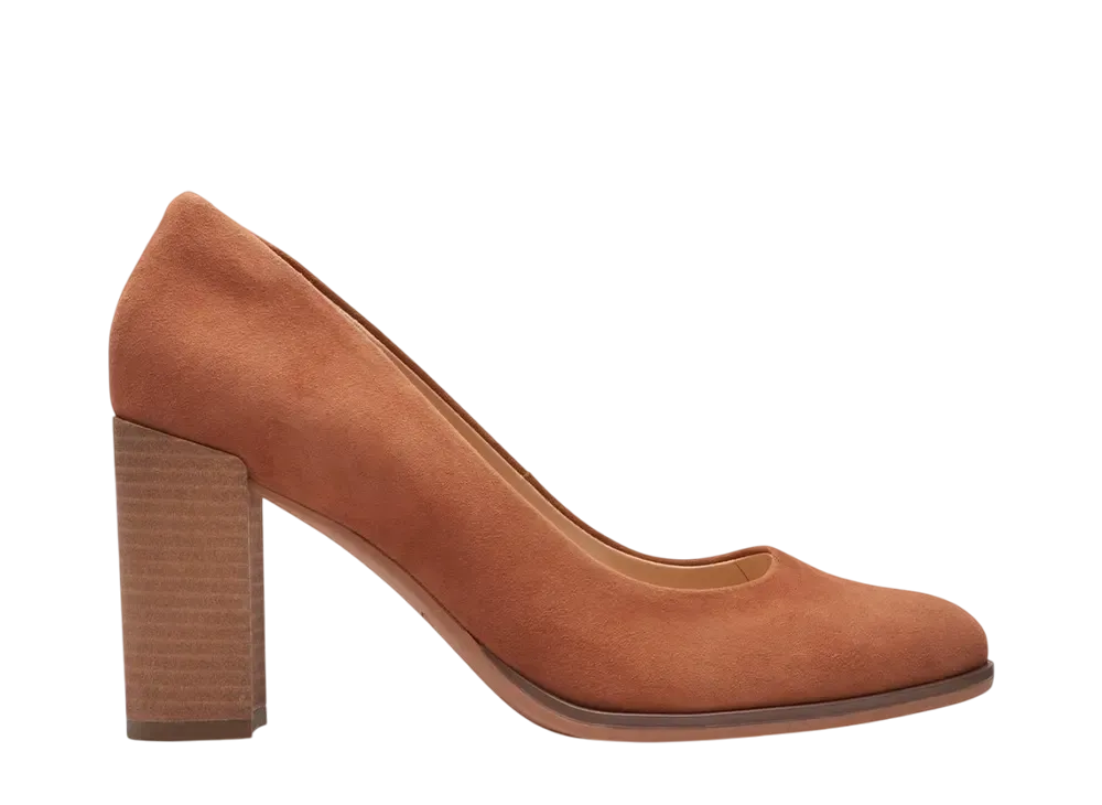 Clarks Women's Freva85 Court "Caramel Suede"