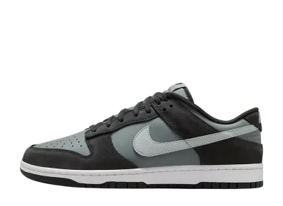 ナイキ ダンク ロー "ブラック/ライトスモークグレー"