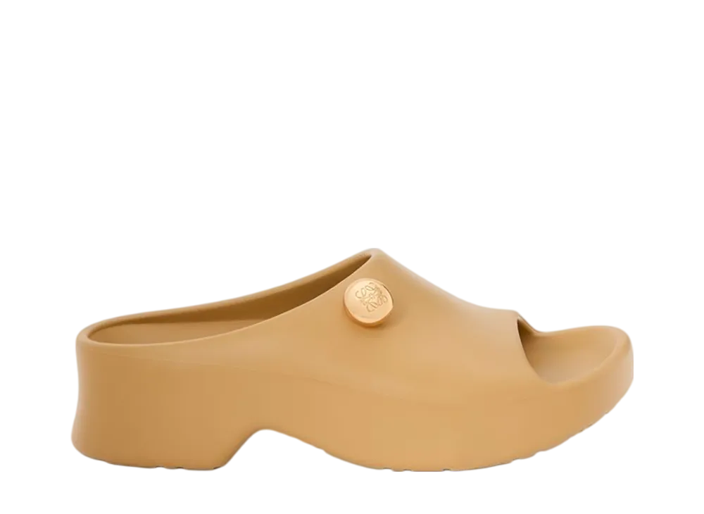 ロエベ ウィメンズ フォーム ペブル スライド "ミディアムコンシーラー/ゴールド"