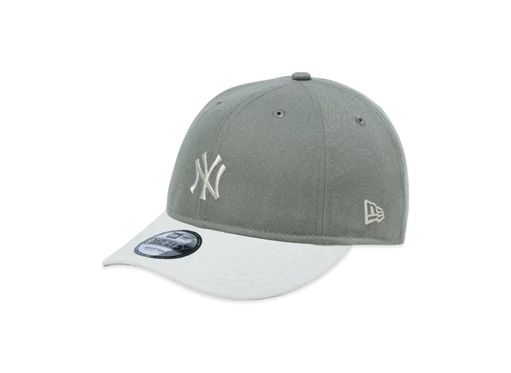 NEW ERA 9Thirty Storm New York Yankees Synthetic Suede Undervisor "Misty Morning"
