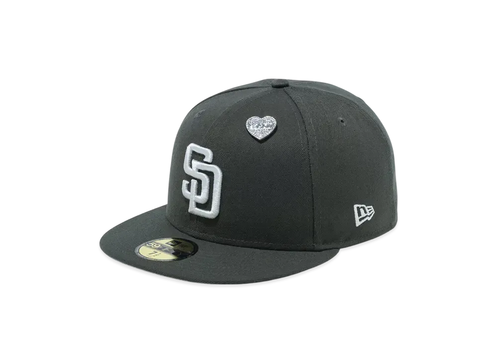 NEW ERA 59Fifty 59Fifty Day Memorial Collection San Diego Padres Pins "Dark Pewter"