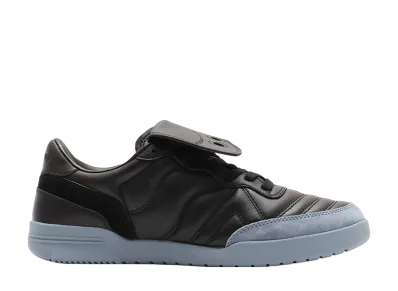 サッカニー 586I S "ブラック/ブルー"