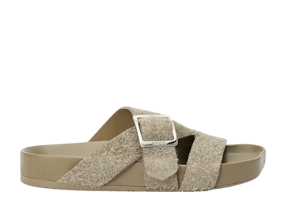 ロエベ イーズ バックル スライド ブラッシュドスウェード "グリーン"