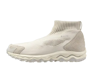 ノンネイティブ × ミズノ ウェーブ ムジン TL ミッド ゴアテックス "オフホワイト"