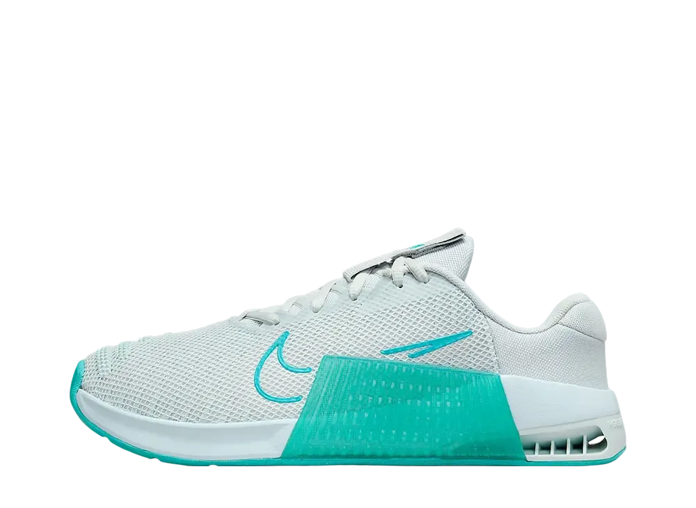 ナイキ ウィメンズ メトコン9 "ピュアプラチナム/グレイシャーブルー/ダスティーカクタス"