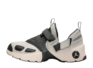 Nike Women's Jordan Trunner LX "Light Orewood Brown"