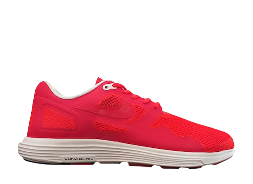 ナイキ ルナ フロー+ "ソーラーレッド/ソーラーレッド/ホワイト"