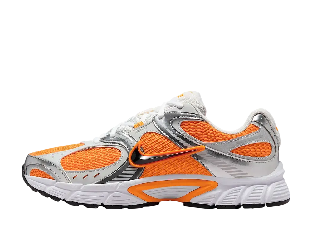 ナイキ V5 RNR "ブライトセラミック/フォトンダスト/プラチナムティント/ブラック"