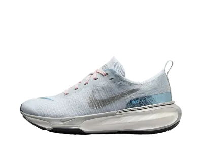 ナイキ ウィメンズ インヴィンシブル3 "フォトンダスト/サイキックブルー/セイル/ライトスモークグレー"
