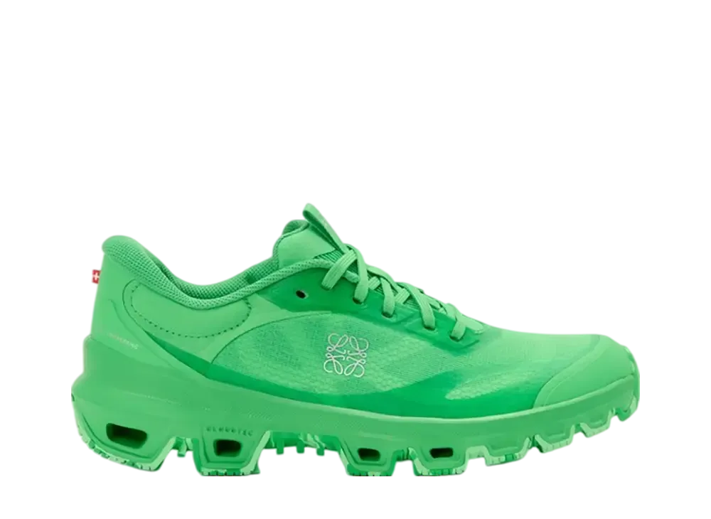 LOEWE × On Women's Cloudventure 2.0 "Grass Green"