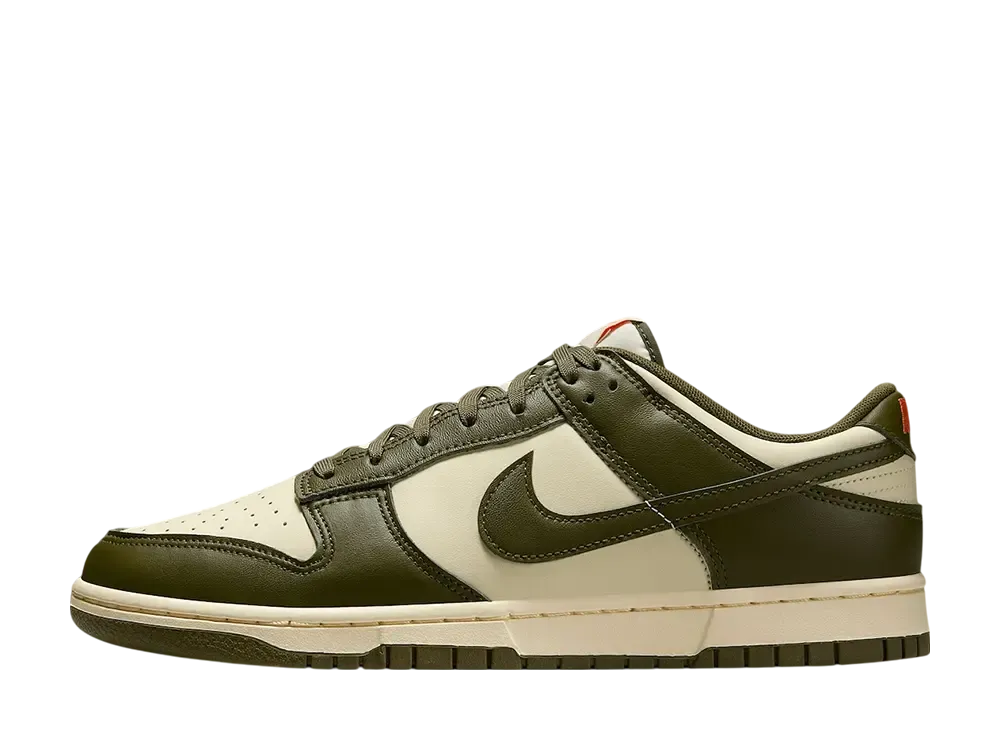 ナイキ ダンク ロー "ラフグリーン"