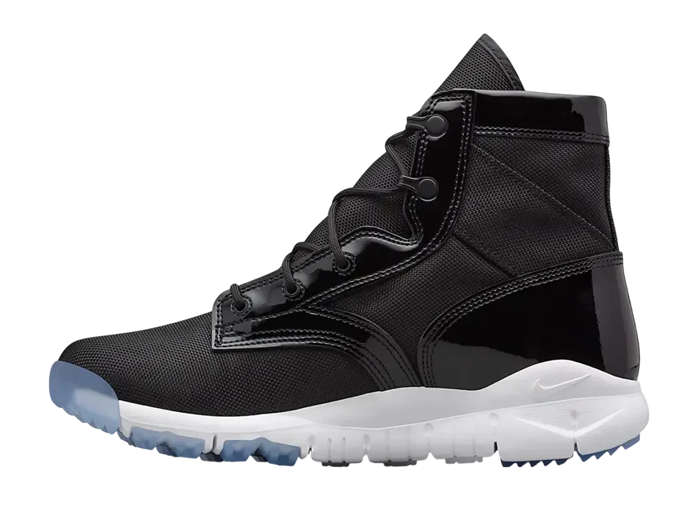 ナイキラボ SFB フィールド 15cm "ブラック/ホワイト/クリア/ブラック"