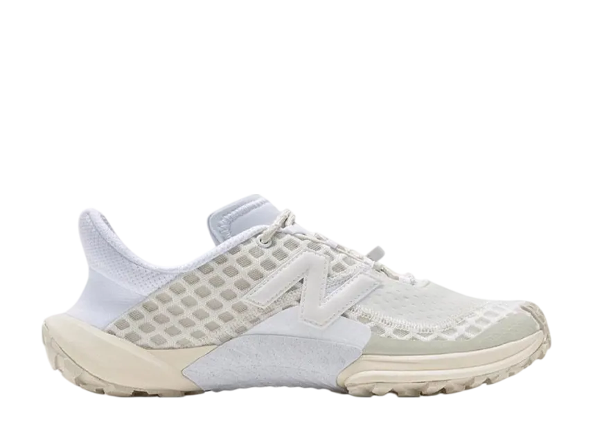 ニューバランス ミニマス トレイル "ホワイト"