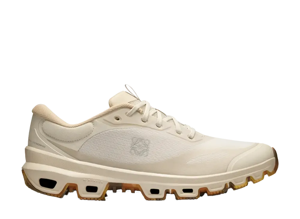 LOEWE × On Cloudventure 2.0 "Sand"