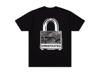 UNDEFEATED Lock S/S Tee "Black"