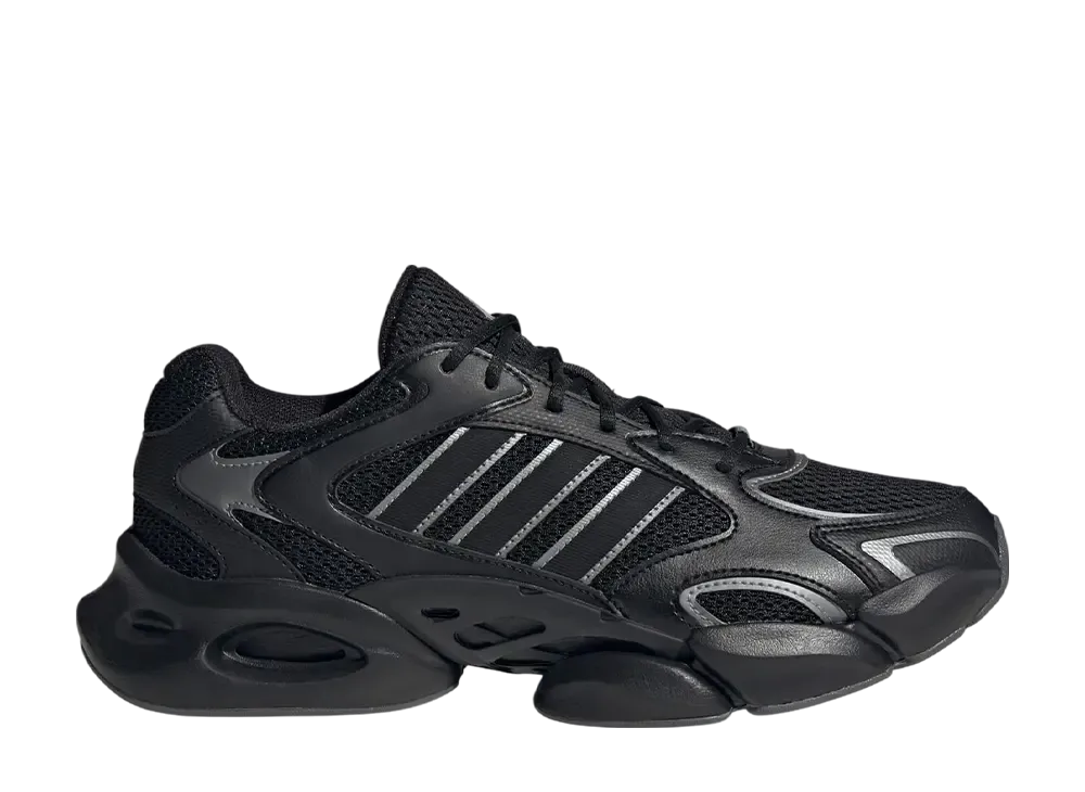 アディダス メガストライド "コアブラック/アイアンメタリック/グレーファイブ"