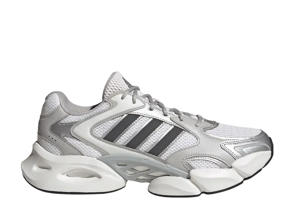 アディダス メガストライド "クリスタルホワイト/グレーツー/グレーシックス"