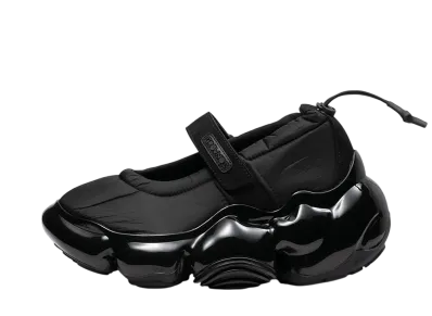 grounds Women's MOOPIE STRAP PUMPS "Black/Black Solid"