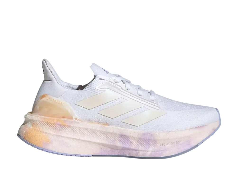 アディダス ウィメンズ ウルトラブースト5X タイダイ "クラウドホワイト/チョークホワイト/バイオレットトーン"