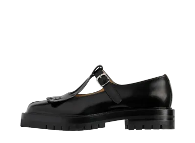 Maison Margiela Women's Tabi Country Mary-Janes "Black"