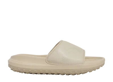 アンダーアーマー UAサミット ファットタイヤ スウェイ "デザートサンド"