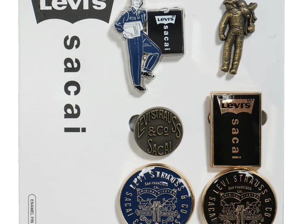 sacai x Levi's Pins (Set of 6) sacai x Levi's Pins (Set of 6)