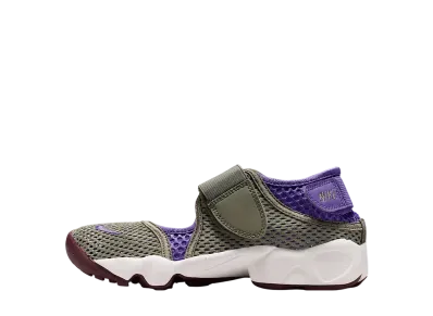 ナイキ GS リフト2 "ライトアーミー/セイル/バーガンディクラッシュ/ワイルドバイオレット" (キッズ)