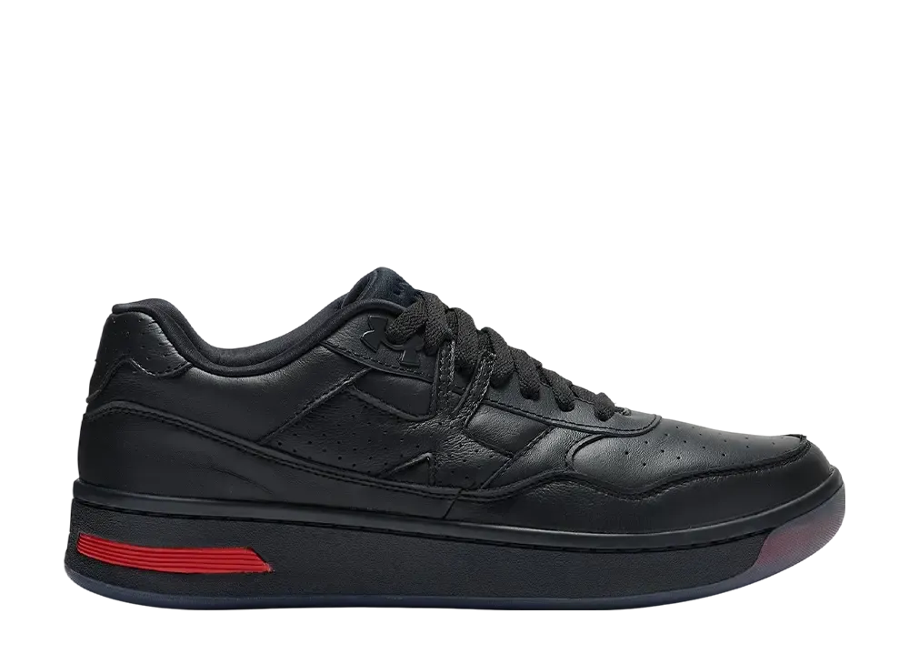 アンダーアーマー UAスポーツ コート "ブラック"