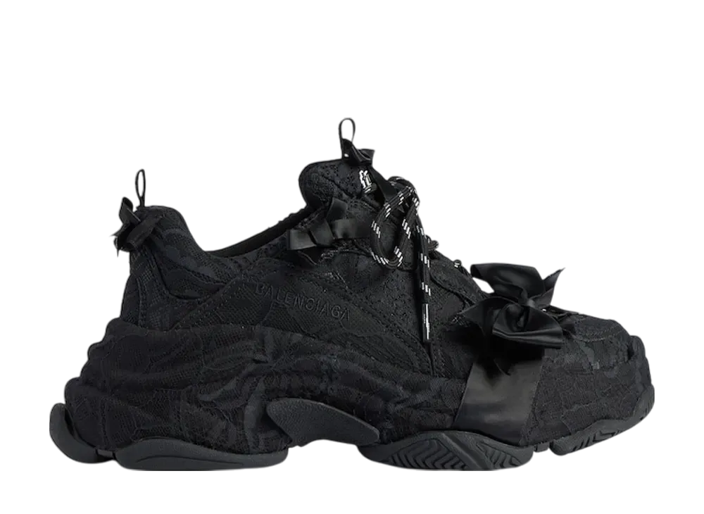 バレンシアガ ウィメンズ トリプル S レース スニーカー "ブラック"