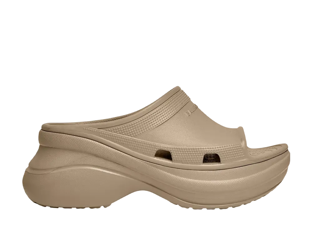 クロックス × バレンシアガ ウィメンズ プール スライドサンダル "ベージュ"