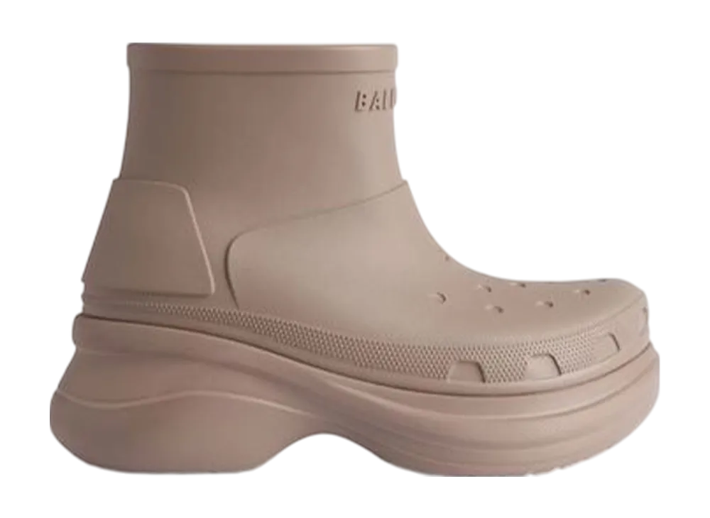 クロックス × バレンシアガ ウィメンズ ブーティ "ベージュ"