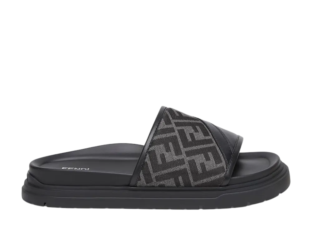 フェンディ ダイアゴナル サンダル "グレー"