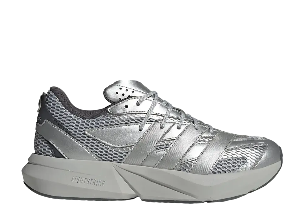 メルセデス AMG ペトロナス F1チーム × アディダス ライトブレイズ "マットシルバー/シルバーメタリック/グレーツー"