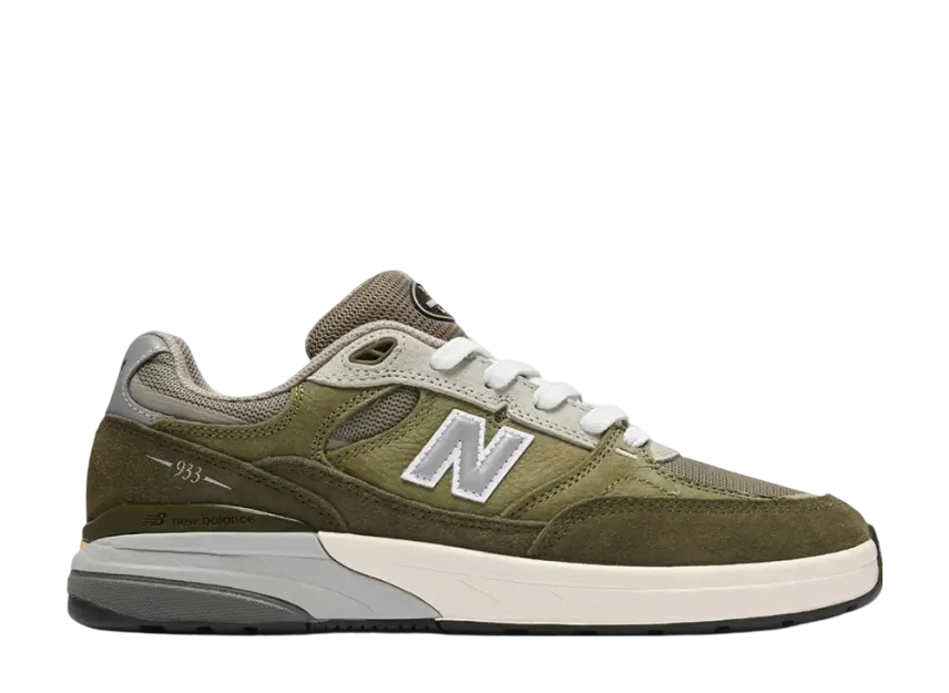 アンドリューレイノルズ × ニューバランス ヌメリック 933 "オリーブ/オリーブ"
