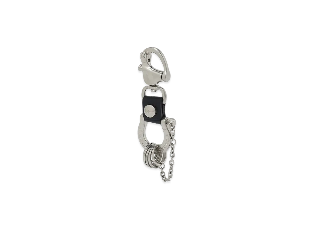 【Yohji Yamamoto】BRASS/IRON YY SIGNATURE CARABINER カラビナ BRASS/IRON YY SIGNATURE CARABINER – THE SHOP YOHJI YAMAMOTO