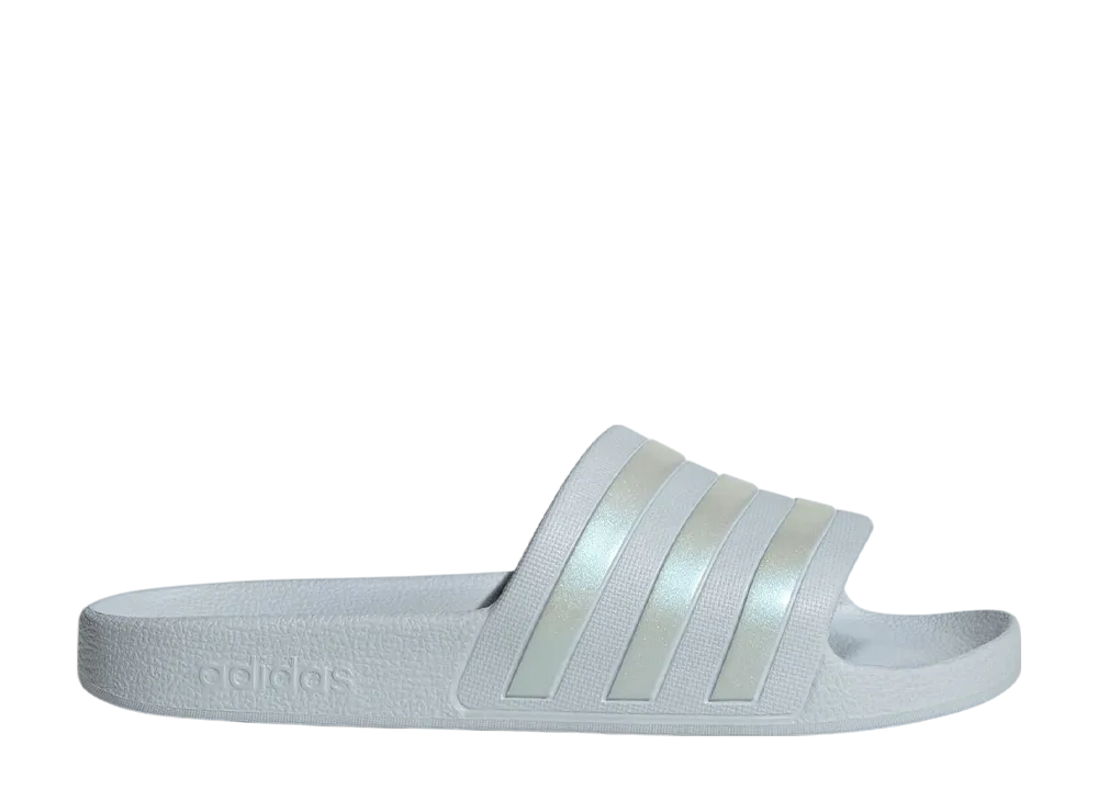 アディダス ウィメンズ アディレッタ アクア スライド "ハローブルー"