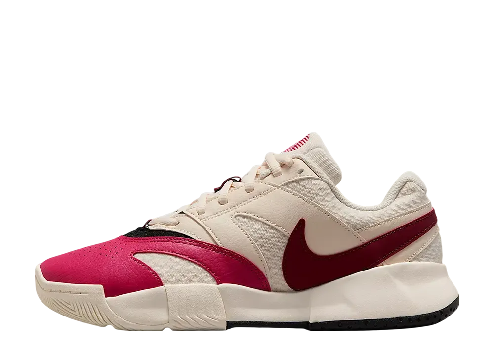 ナイキ ウィメンズ コートライト4 "ペールアイボリー/セイル/ブラック/チームレッド"