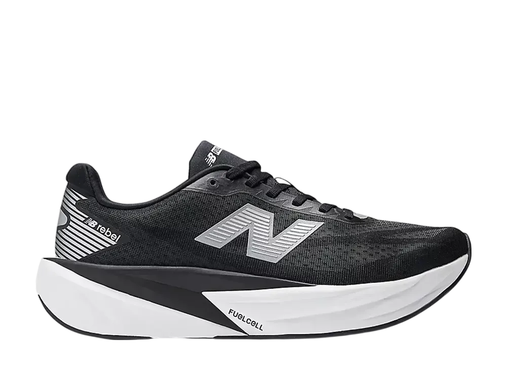 ニューバランス フューエルセル レベルV5 "ブラック/シルバーメタリック/ホワイト"