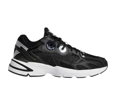 adidas Women's Astir "Core Black"