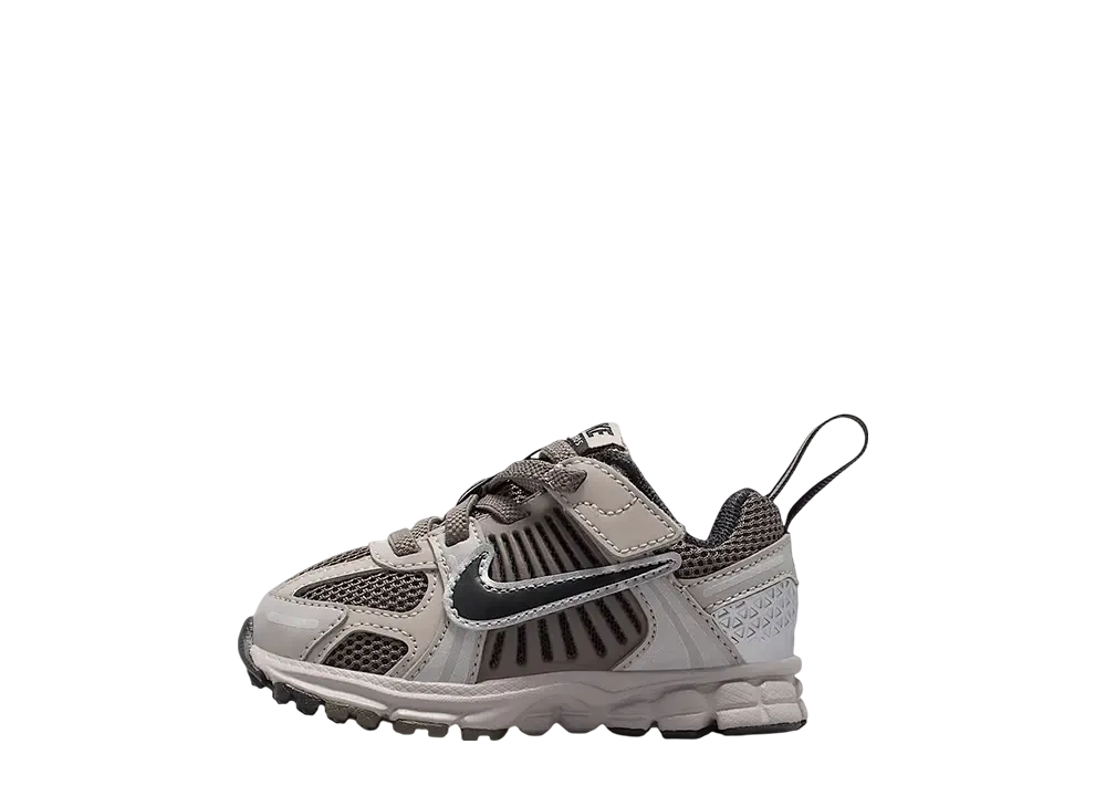 Nike TD Vomero 5 "College Grey/Cave Stone/Metallic Silver/Black"