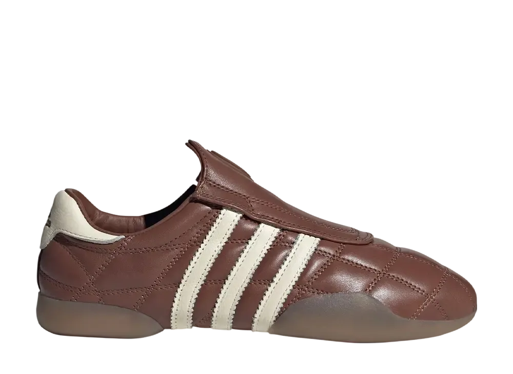 アディダス ウィメンズ テコンドー メイ "プリラブドブラウン/クリームホワイト/ガム"