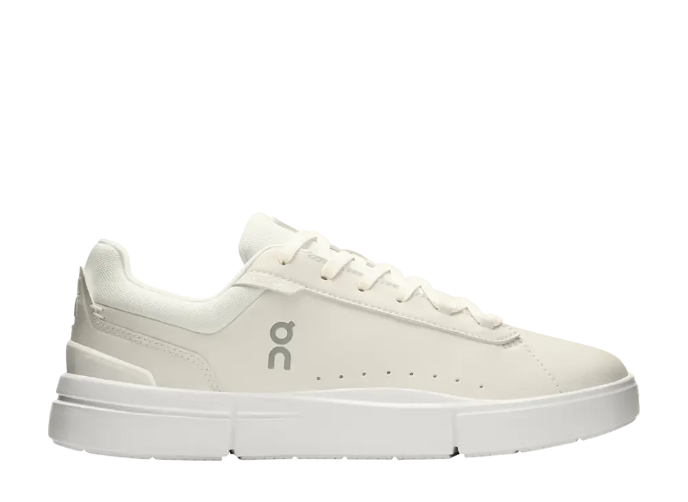 オン ウィメンズ ザ ロジャー アドバンテージ "アイボリー/アイボリー"